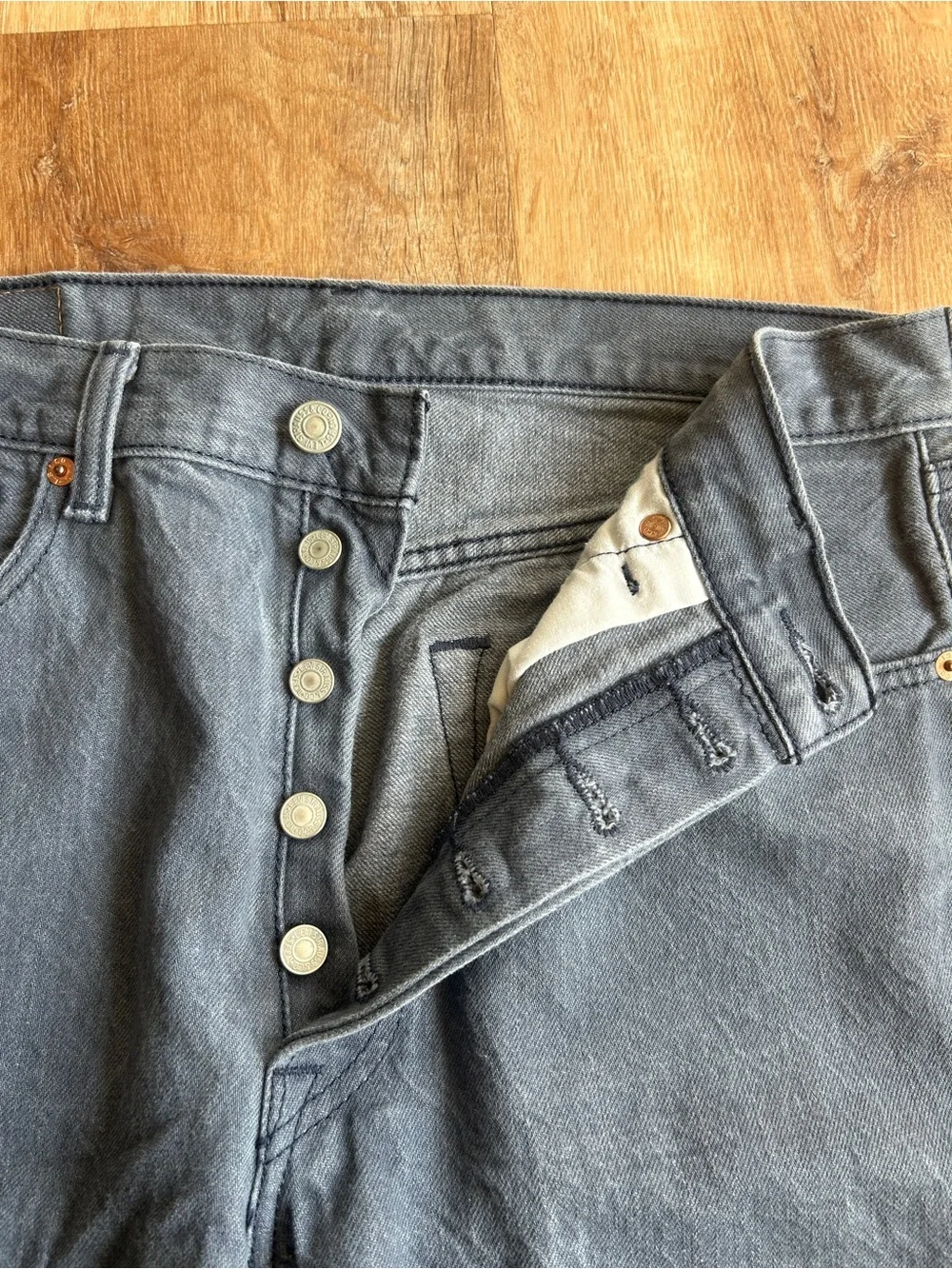 Levi’s 501 Marble Faded Gray Straight Fit Button Fly Jeans Men’s 33x34 Classic